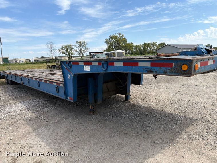 image for item FP3029 1997 Trail King drop deck trailer