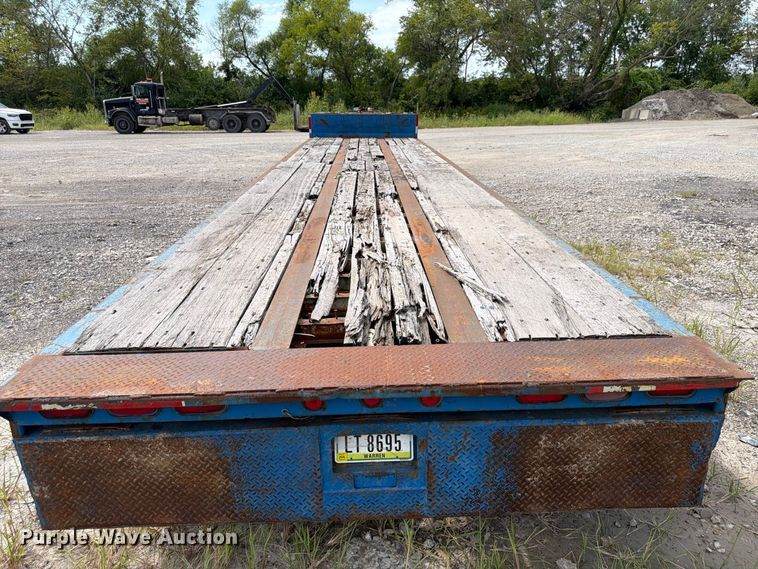 image for item FP3029 1997 Trail King drop deck trailer