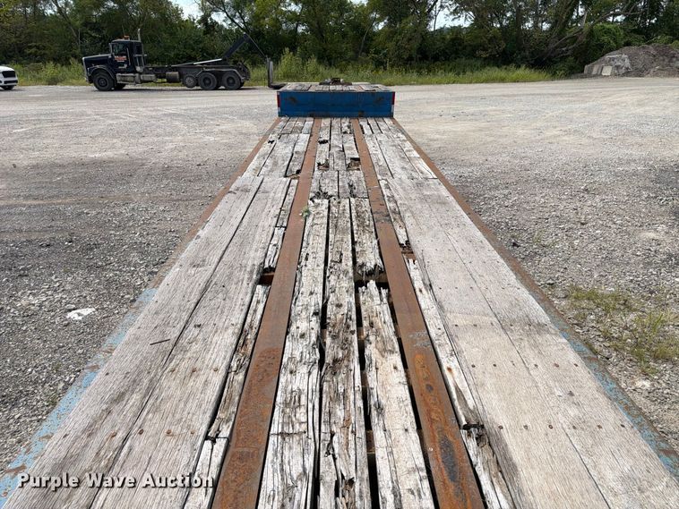 image for item FP3029 1997 Trail King drop deck trailer