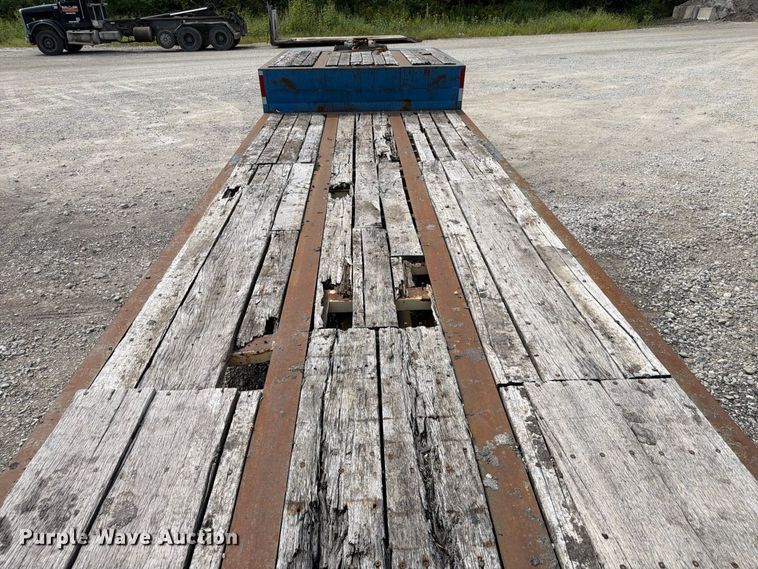 image for item FP3029 1997 Trail King drop deck trailer