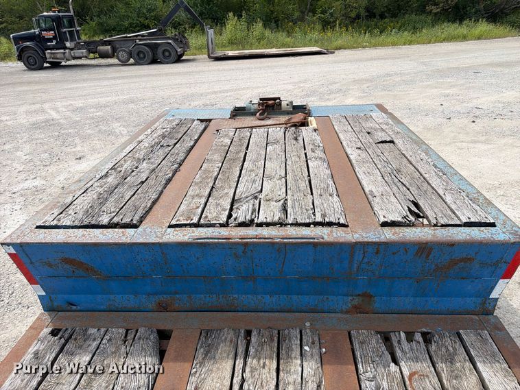 image for item FP3029 1997 Trail King drop deck trailer