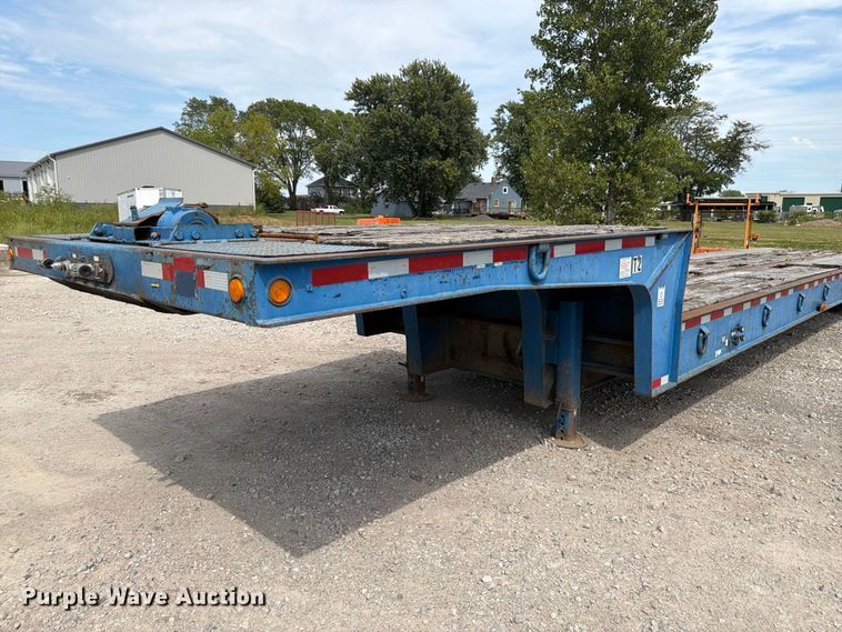 image for item FP3029 1997 Trail King drop deck trailer