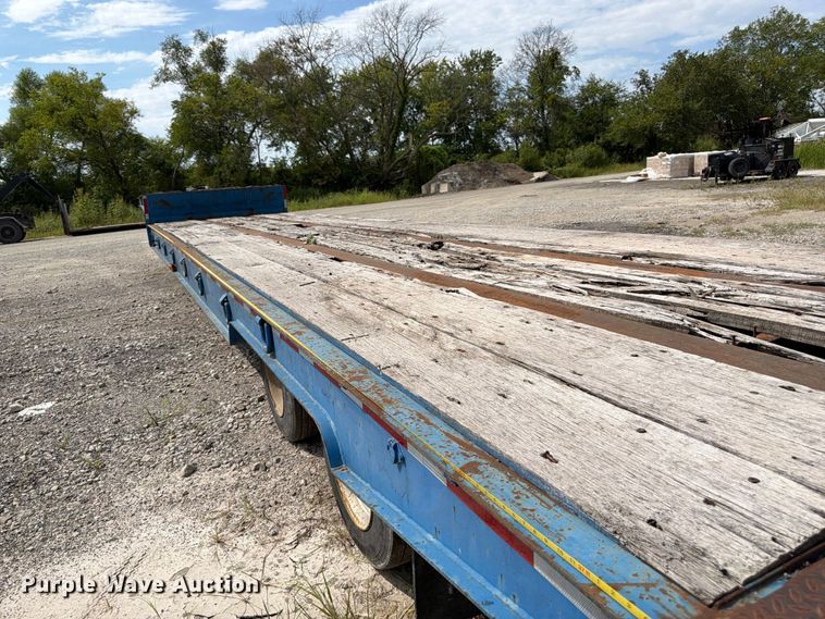 image for item FP3029 1997 Trail King drop deck trailer