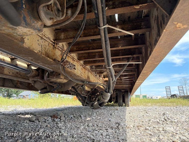 image for item FP3029 1997 Trail King drop deck trailer