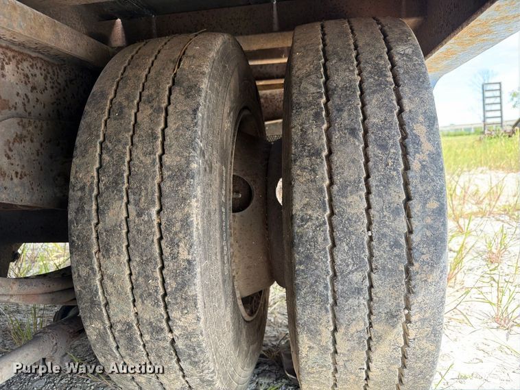 image for item FP3029 1997 Trail King drop deck trailer