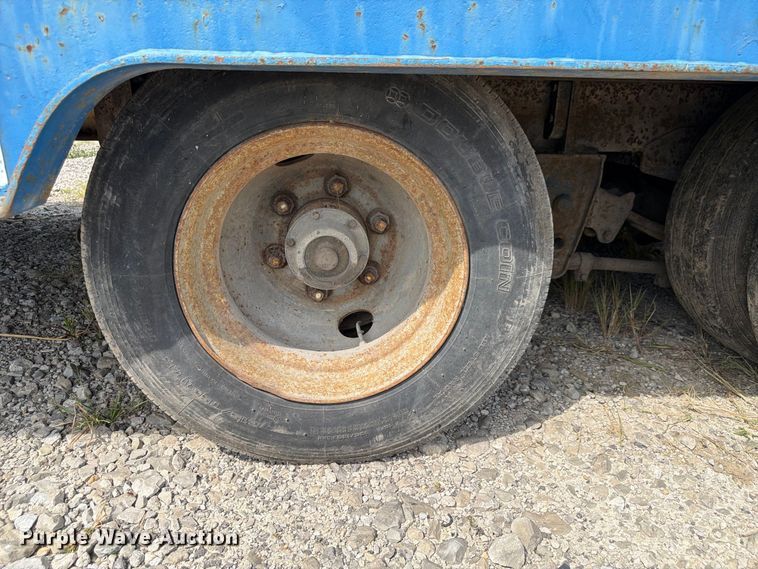image for item FP3029 1997 Trail King drop deck trailer