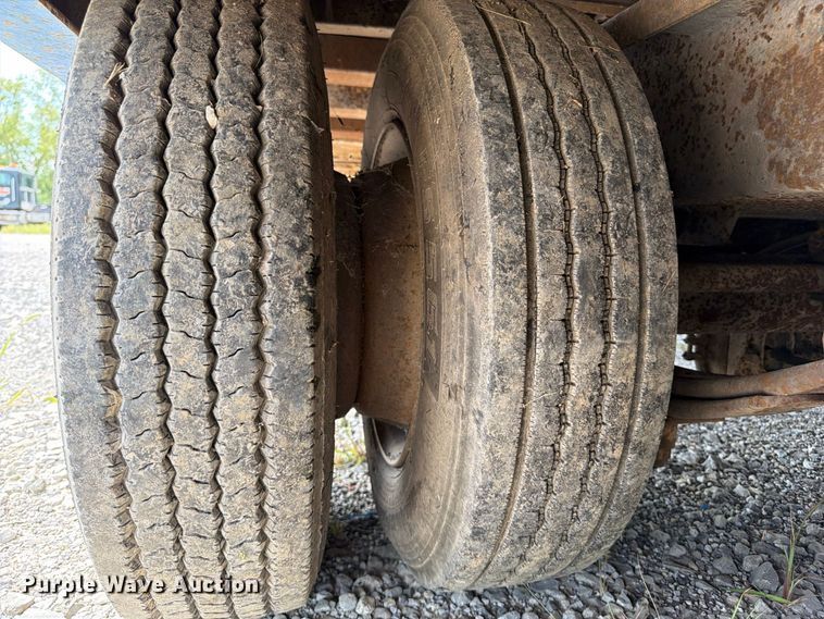 image for item FP3029 1997 Trail King drop deck trailer