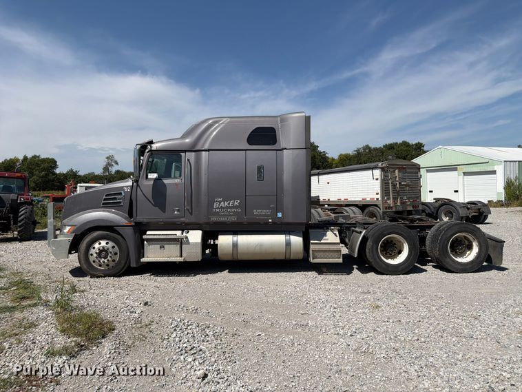 image for item FP3034 2020 Western Star 5700 semi truck