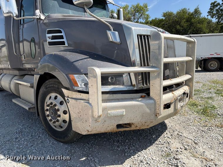 image for item FP3034 2020 Western Star 5700 semi truck