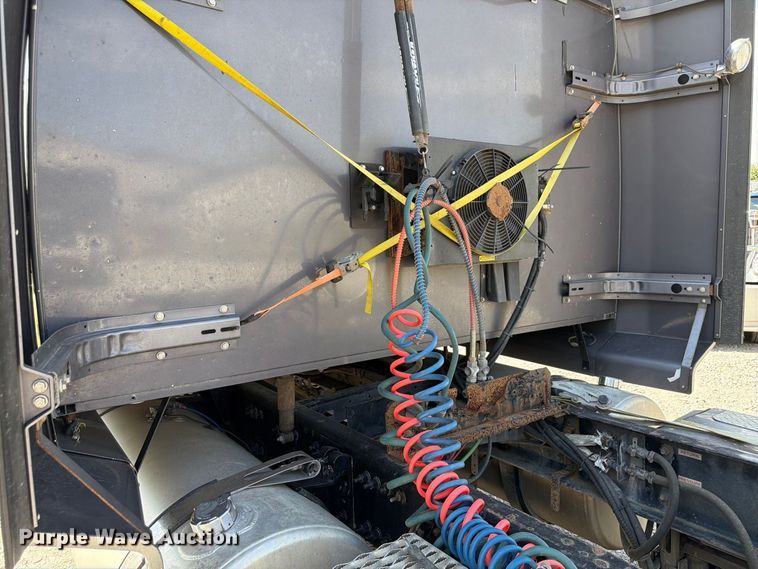 image for item FP3034 2020 Western Star 5700 semi truck