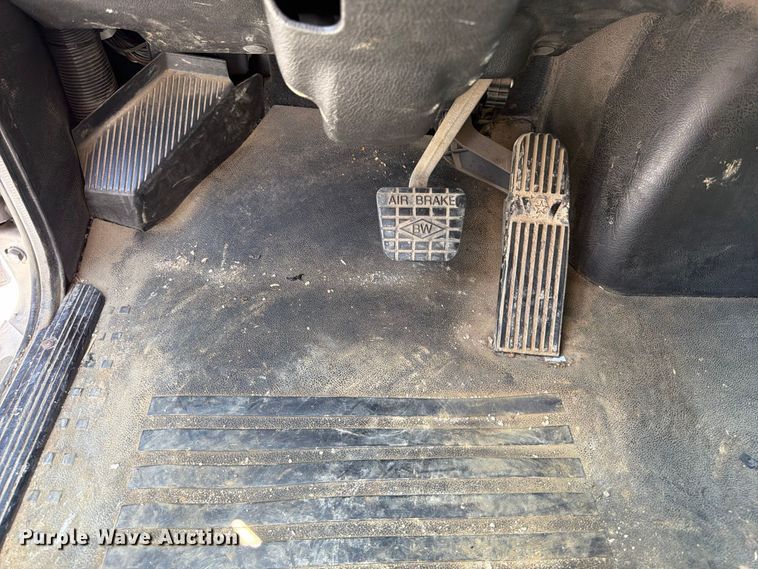 image for item FP3034 2020 Western Star 5700 semi truck