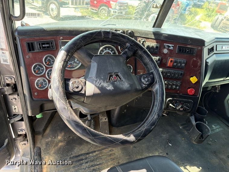 image for item FP3034 2020 Western Star 5700 semi truck