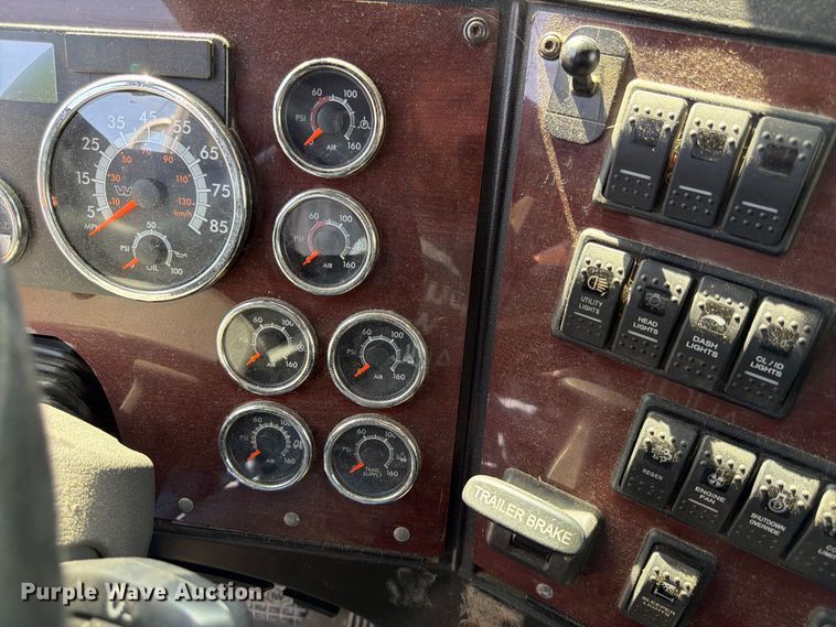 image for item FP3034 2020 Western Star 5700 semi truck