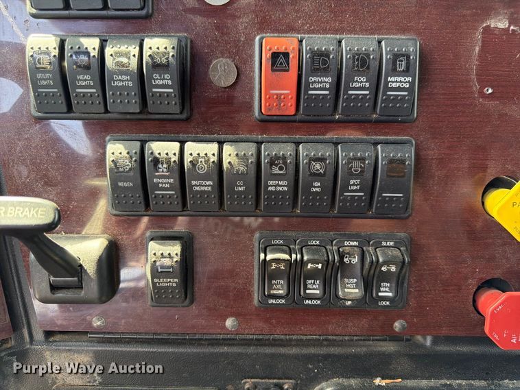 image for item FP3034 2020 Western Star 5700 semi truck