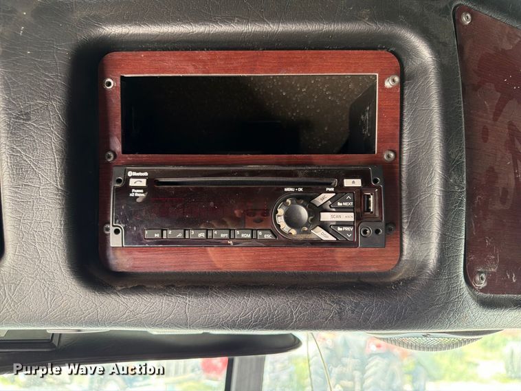 image for item FP3034 2020 Western Star 5700 semi truck