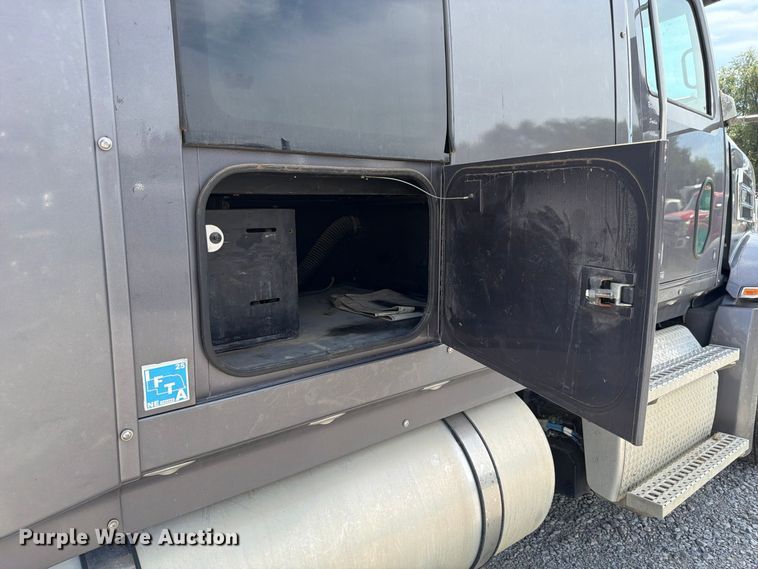 image for item FP3034 2020 Western Star 5700 semi truck