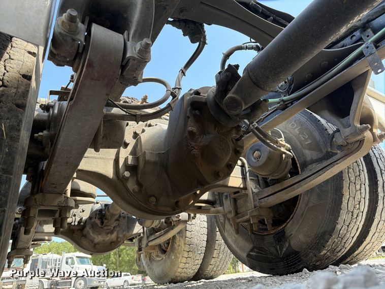 image for item FP3034 2020 Western Star 5700 semi truck