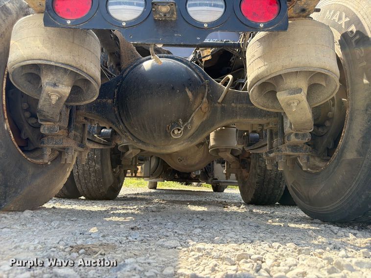 image for item FP3034 2020 Western Star 5700 semi truck
