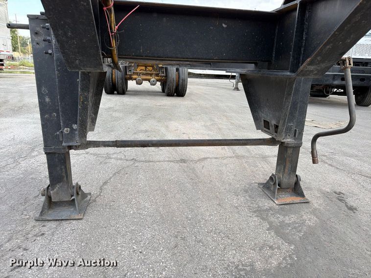 image for item FP4065 1987 Hyundai container trailer