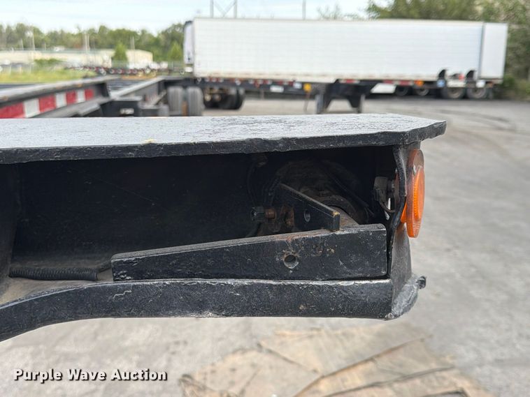 image for item FP4065 1987 Hyundai container trailer