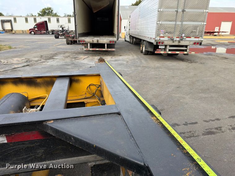 image for item FP4065 1987 Hyundai container trailer