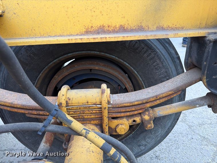 image for item FP4065 1987 Hyundai container trailer