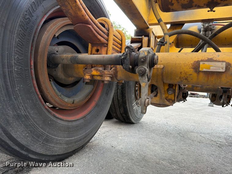 image for item FP4065 1987 Hyundai container trailer