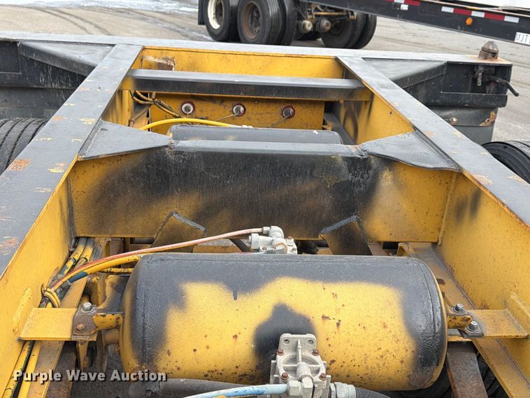 image for item FP4065 1987 Hyundai container trailer