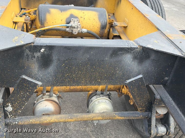 image for item FP4065 1987 Hyundai container trailer