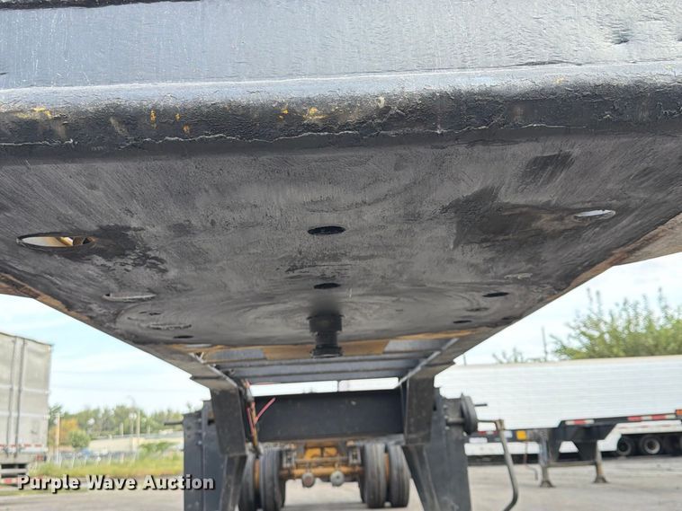 image for item FP4065 1987 Hyundai container trailer