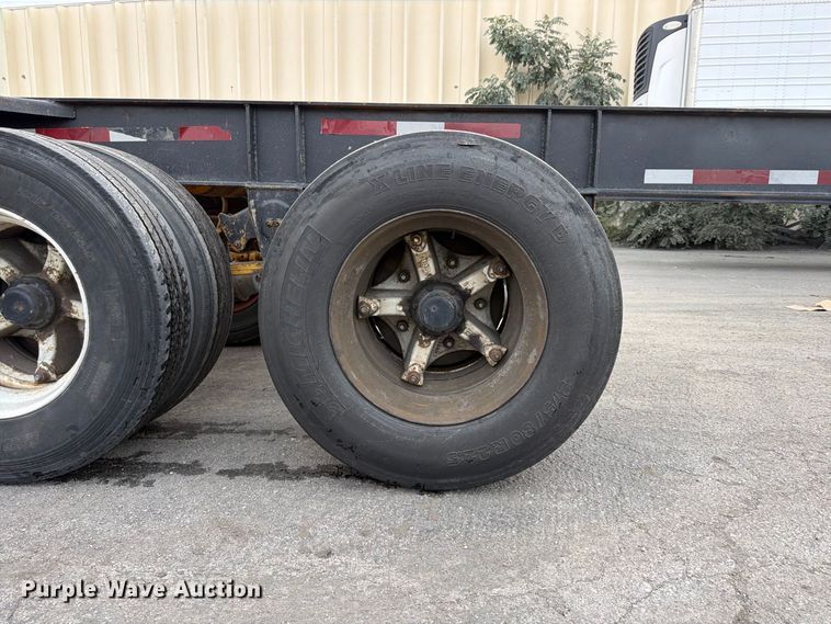 image for item FP4065 1987 Hyundai container trailer