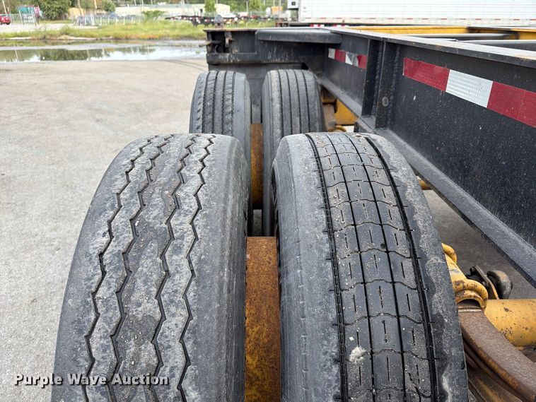 image for item FP4065 1987 Hyundai container trailer