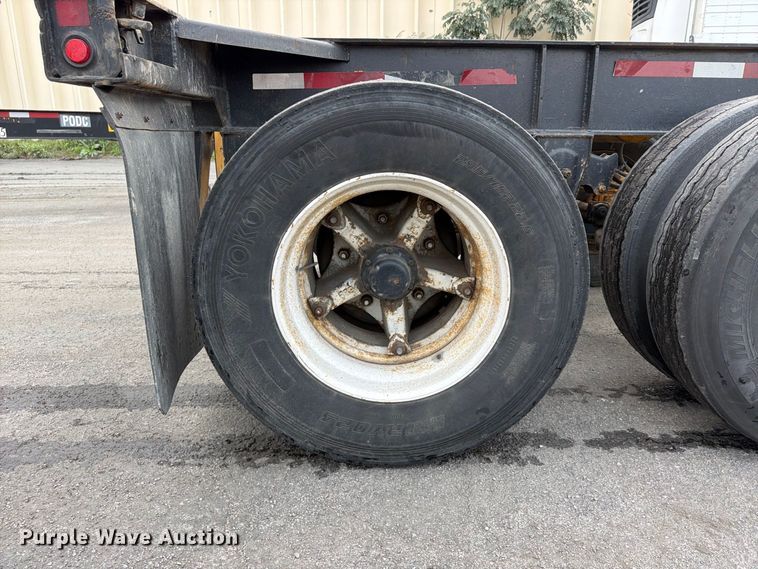 image for item FP4065 1987 Hyundai container trailer