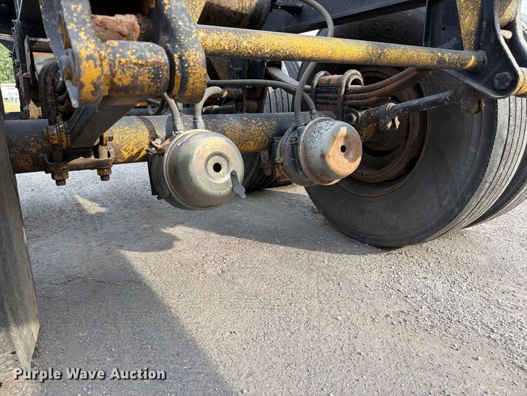 image for item FP4066 1987 Hyundai CGN40006 container trailer