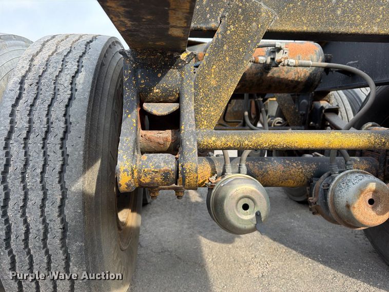 image for item FP4066 1987 Hyundai CGN40006 container trailer