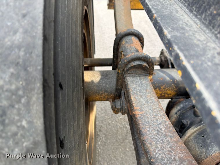 image for item FP4066 1987 Hyundai CGN40006 container trailer