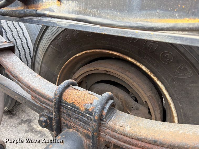 image for item FP4066 1987 Hyundai CGN40006 container trailer