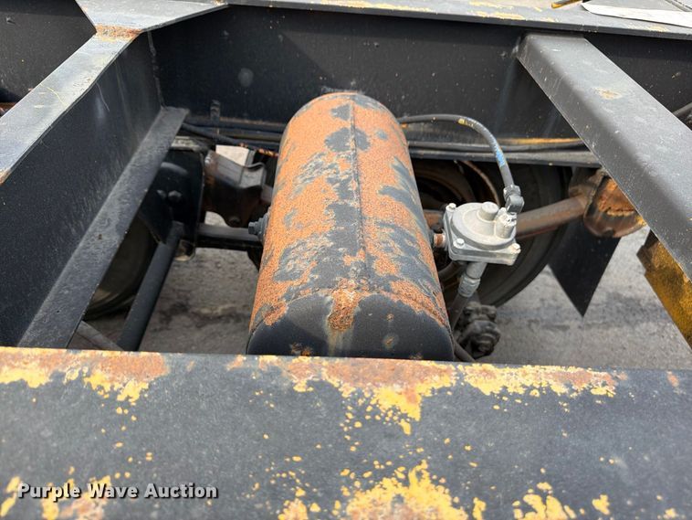 image for item FP4066 1987 Hyundai CGN40006 container trailer