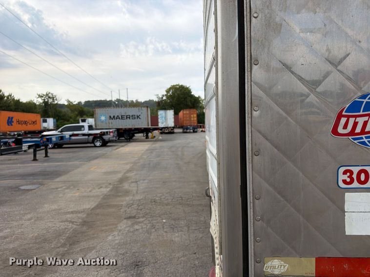 image for item FP4069 2012 Utility VS2RA refrigerated van trailer