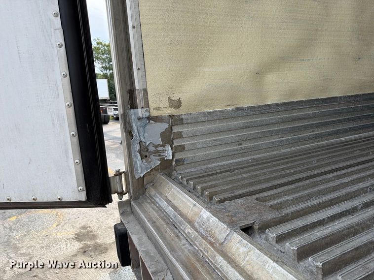 image for item FP4069 2012 Utility VS2RA refrigerated van trailer
