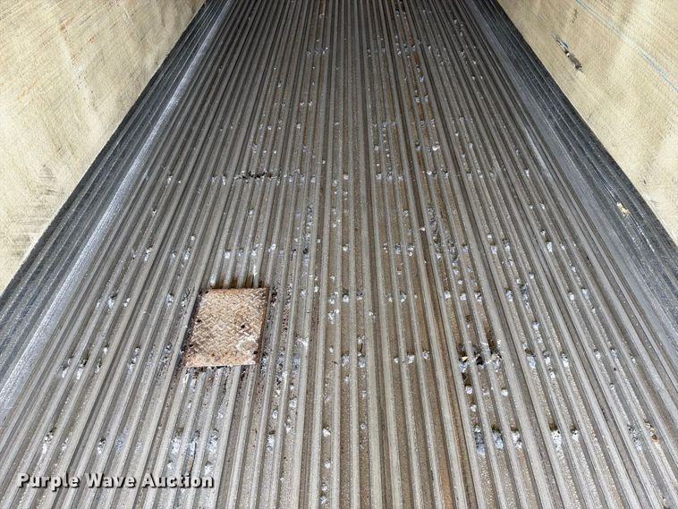 image for item FP4069 2012 Utility VS2RA refrigerated van trailer