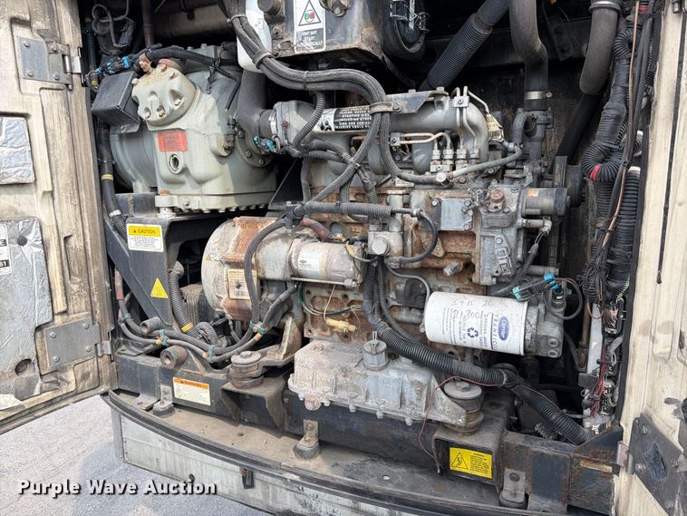 image for item FP4069 2012 Utility VS2RA refrigerated van trailer