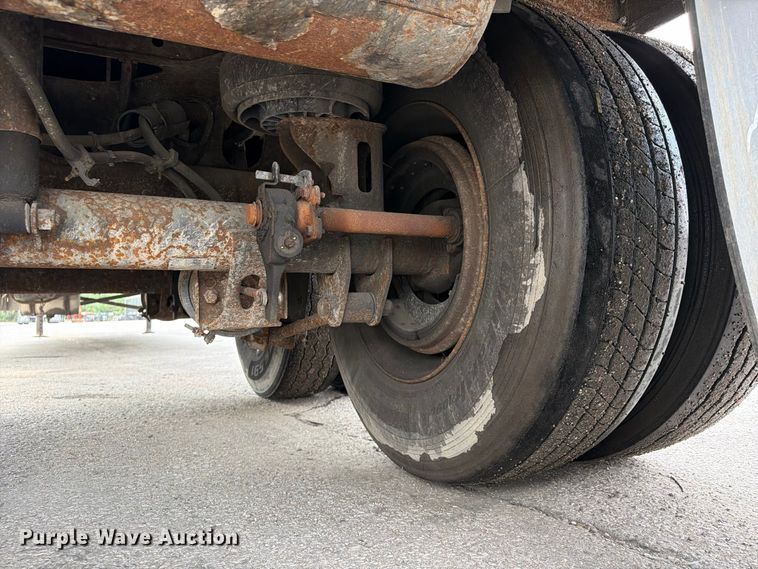 image for item FP4069 2012 Utility VS2RA refrigerated van trailer