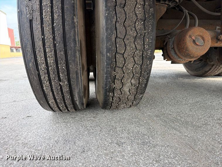 image for item FP4069 2012 Utility VS2RA refrigerated van trailer