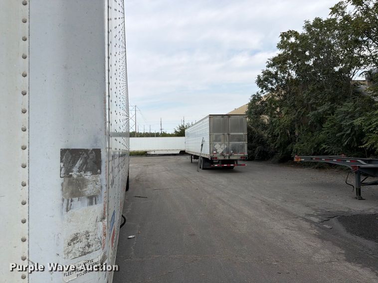 image for item FP4070 2006 Stoughton dry van trailer