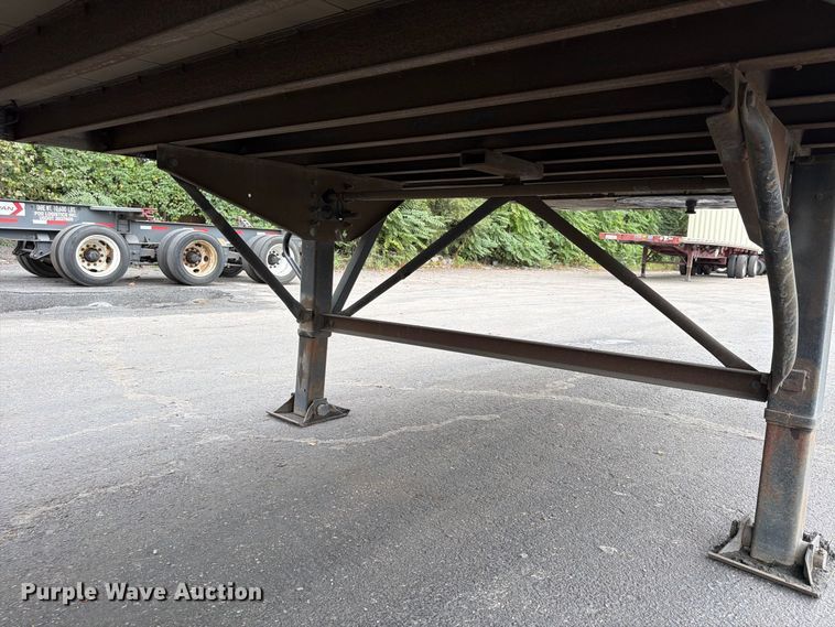 image for item FP4070 2006 Stoughton dry van trailer