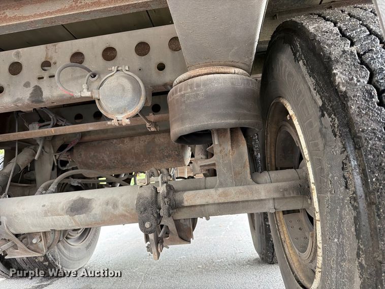 image for item FP4070 2006 Stoughton dry van trailer