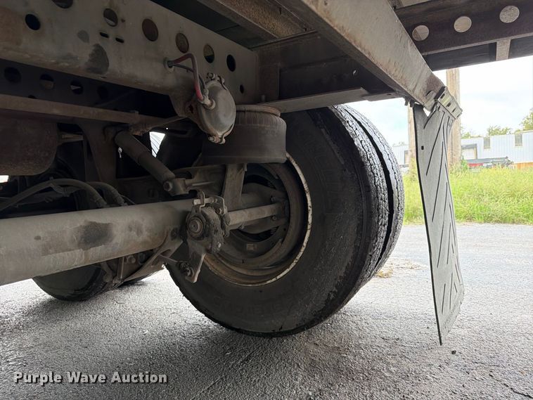 image for item FP4070 2006 Stoughton dry van trailer