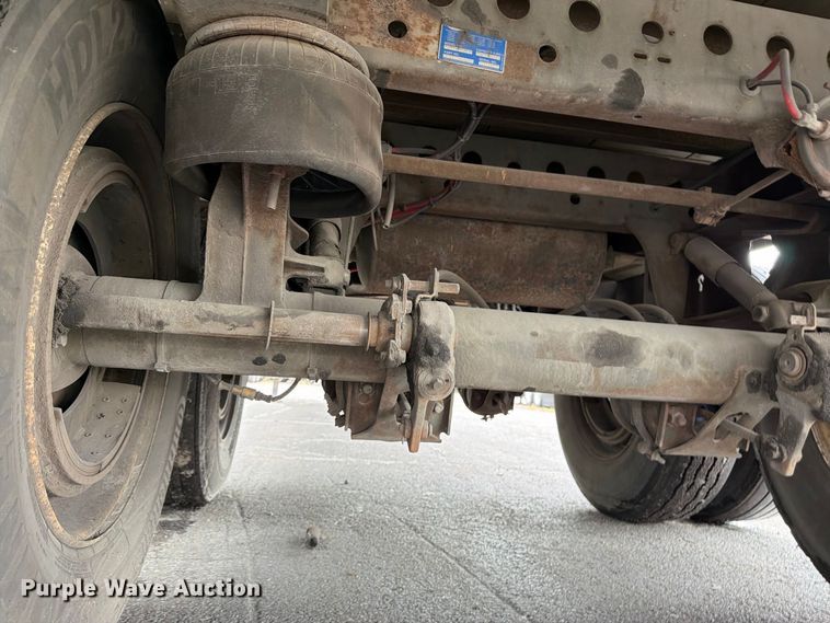 image for item FP4070 2006 Stoughton dry van trailer