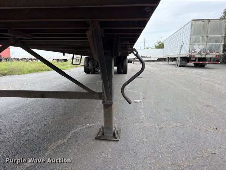image for item FP4070 2006 Stoughton dry van trailer